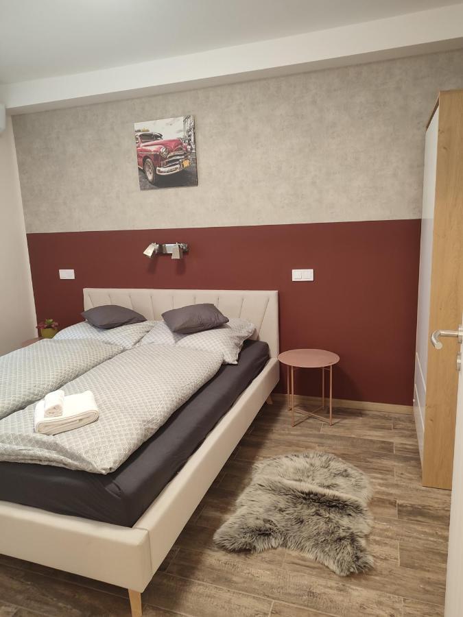 Voeroesko Apartmanhaz บาลาโตนัลมาดี ภายนอก รูปภาพ