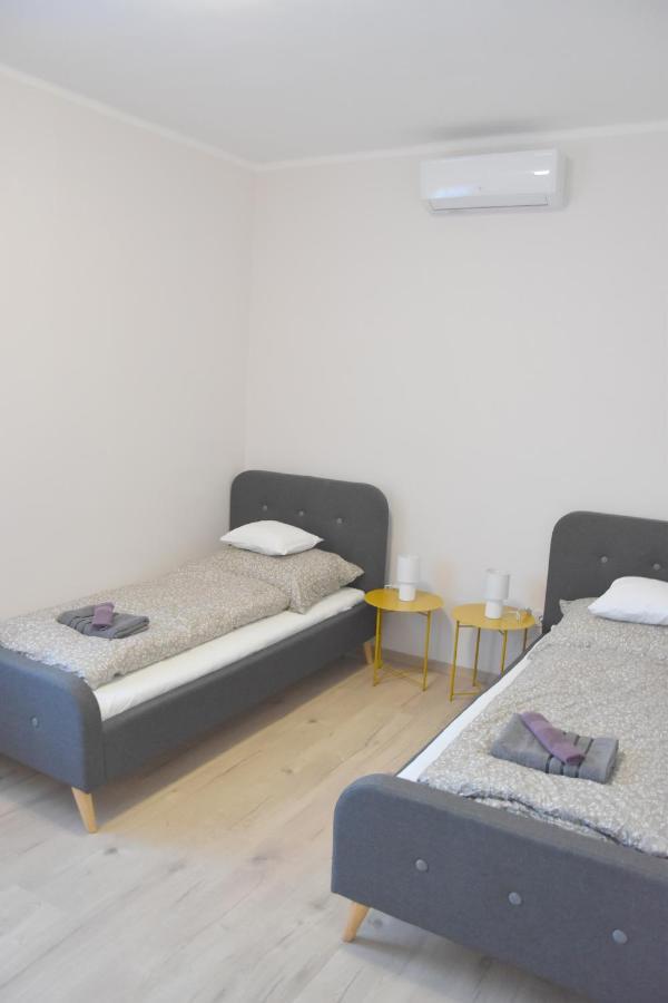 Voeroesko Apartmanhaz บาลาโตนัลมาดี ภายนอก รูปภาพ